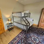 Benroe House 5 Bedrooms