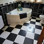 Benroe House 5 Bedrooms * Killybegs
