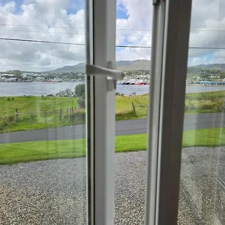 Benroe House 5 Bedrooms Holiday home