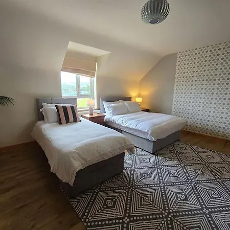 Benroe House 5 Bedrooms 度假居 基利贝格斯
