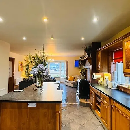 Benroe House 5 Bedrooms