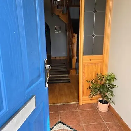 Benroe House 5 Bedrooms 度假居
