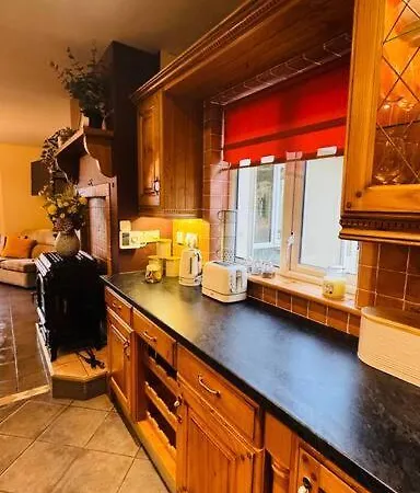 度假居 Benroe House 5 Bedrooms 基利贝格斯