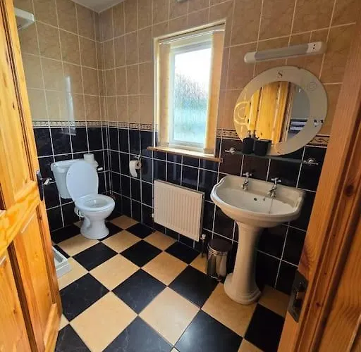 Сasa de vacaciones Benroe House 5 Bedrooms *