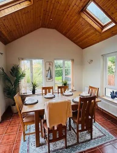 Сasa de vacaciones Benroe House 5 Bedrooms *