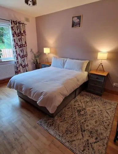 Сasa de vacaciones Benroe House 5 Bedrooms