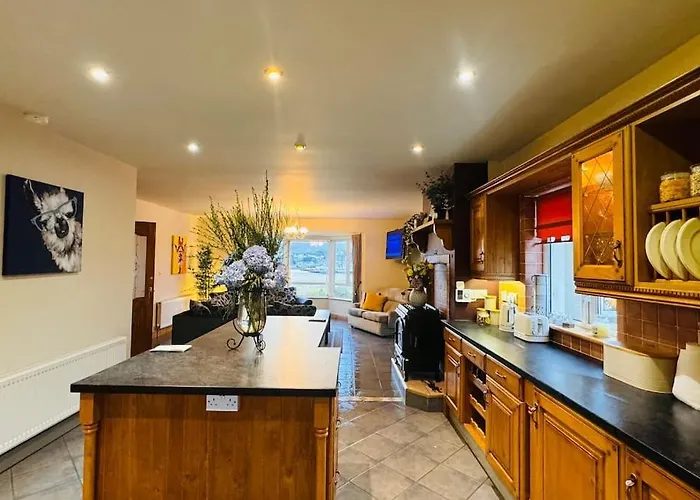 Benroe House 5 Bedrooms