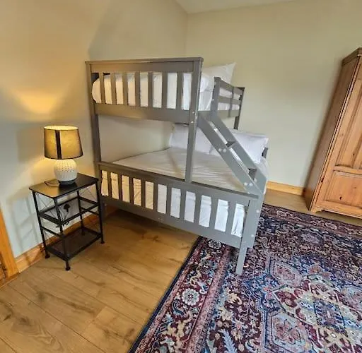 Сasa de vacaciones Benroe House 5 Bedrooms