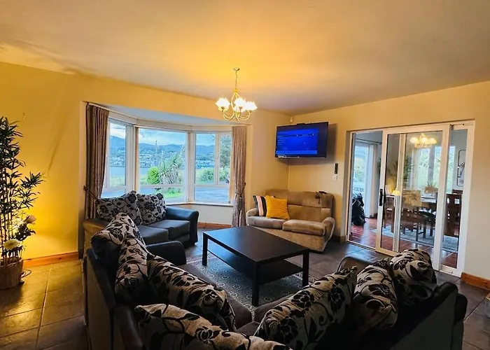 Benroe House 5 Bedrooms Сasa de vacaciones